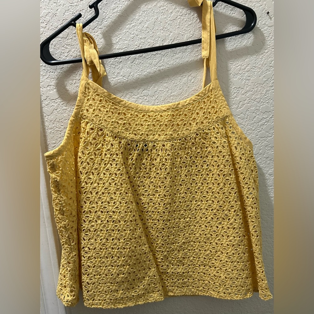 The GAP eyelet tank, sz M